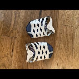 NB New Balance yoga shoes